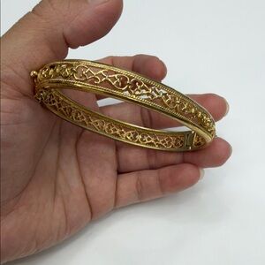 Vintage Gold tone bracelet